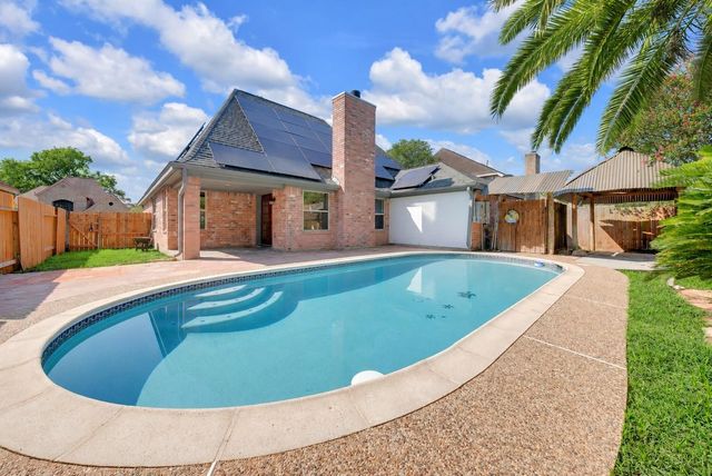 15702 Fern Ridge Drive, Houston, TX 77084