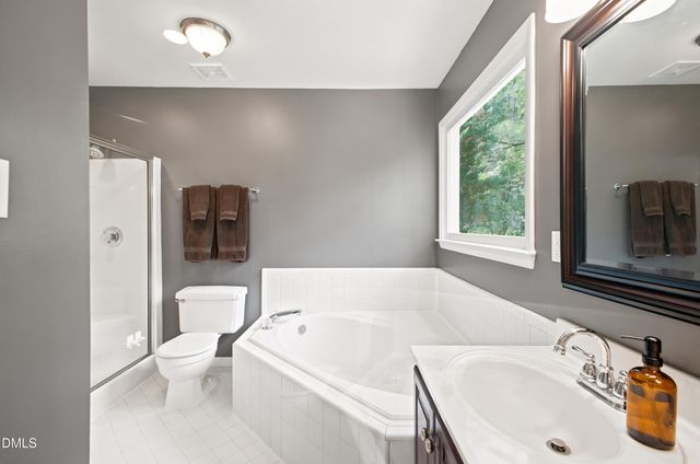 1643 Jamestowne Place, Chapel Hill, NC 27517