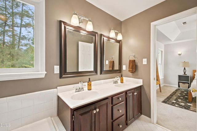 1643 Jamestowne Place, Chapel Hill, NC 27517