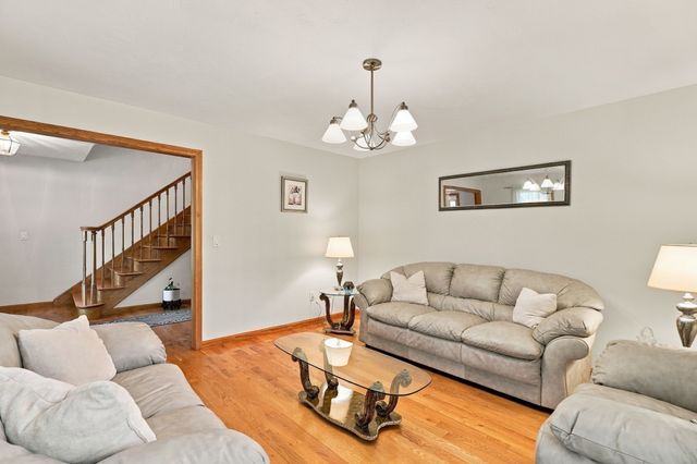 473 Main Street, Hudson, MA 01749