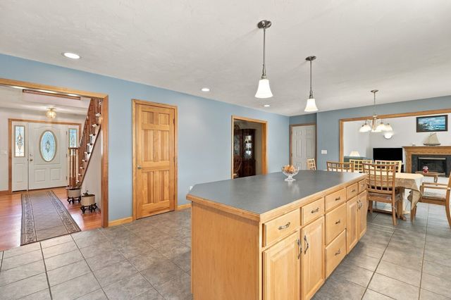 473 Main Street, Hudson, MA 01749