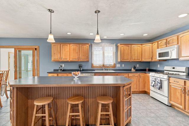 473 Main Street, Hudson, MA 01749