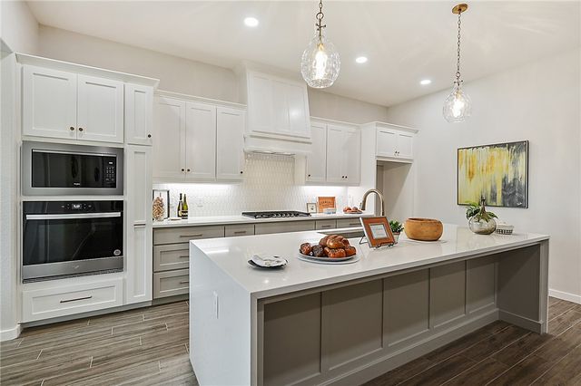 2805 Captain Drive, Bryan, TX 77808