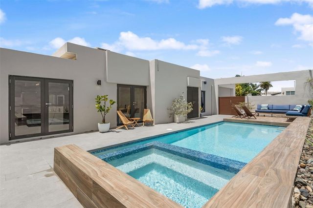 JJ-12 CALLE ROSA DE LOS VIENTOS, Dorado, PR 00646