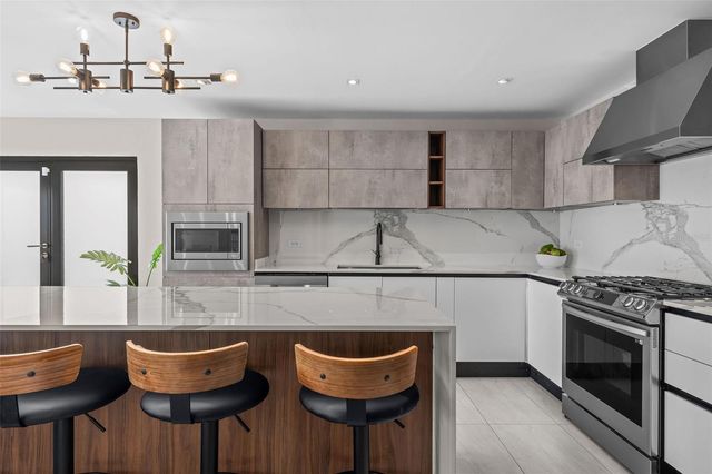 JJ-12 CALLE ROSA DE LOS VIENTOS, Dorado, PR 00646