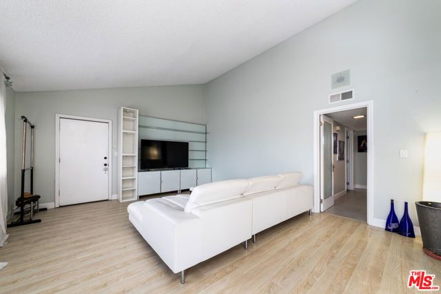 15214 S Raymond Avenue 118, Gardena, CA 90247