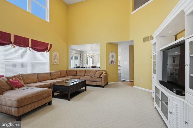 11 EQUESTRIAN LN, Cherry Hill, NJ 08003
