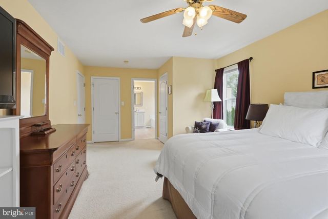 11 EQUESTRIAN LN, Cherry Hill, NJ 08003