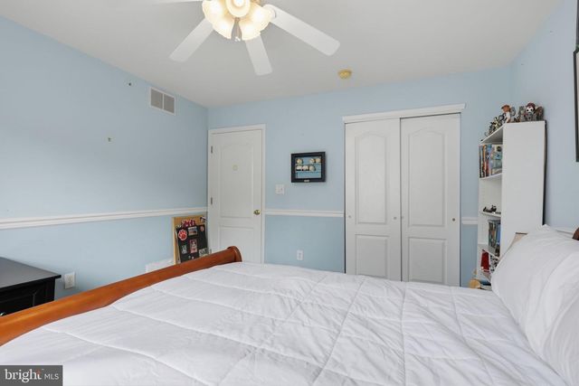 11 EQUESTRIAN LN, Cherry Hill, NJ 08003