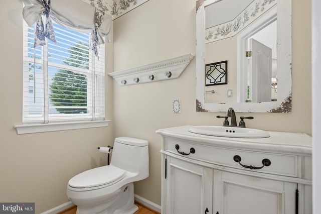 11 EQUESTRIAN LN, Cherry Hill, NJ 08003