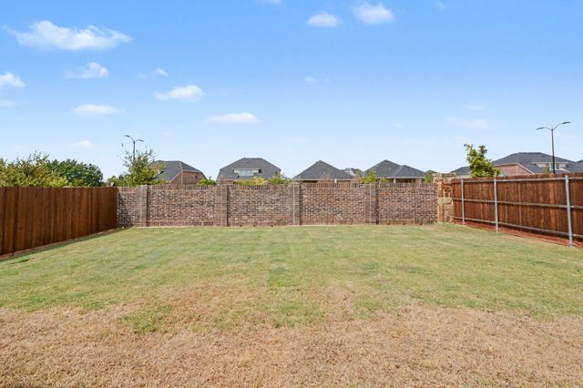 1708 Canals Drive, Little Elm, TX 75068