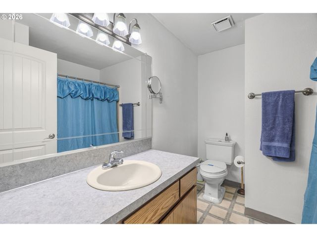 820 Ne 156TH Ave, Vancouver, WA 98684