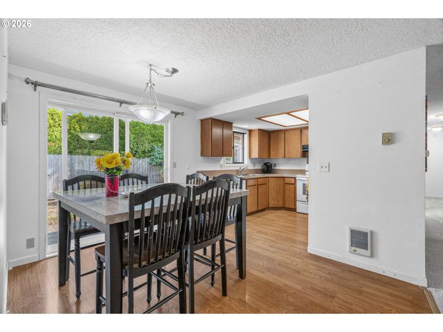 820 Ne 156TH Ave, Vancouver, WA 98684