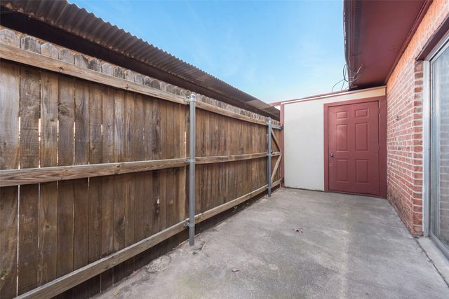 1809 E Grauwyler Road 130, Irving, TX 75061