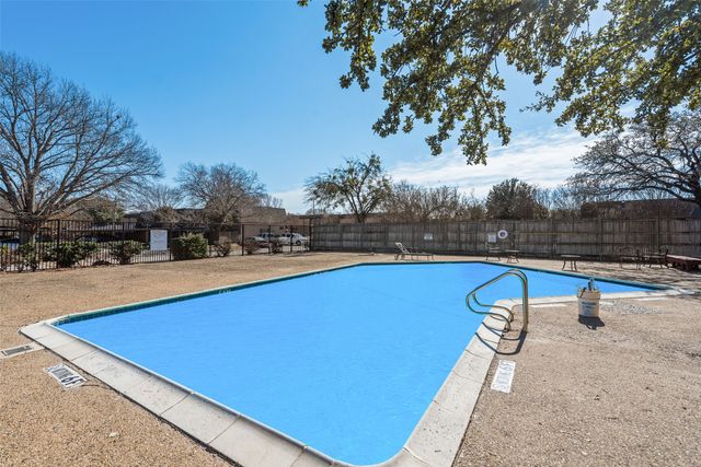 1809 E Grauwyler Road 130, Irving, TX 75061