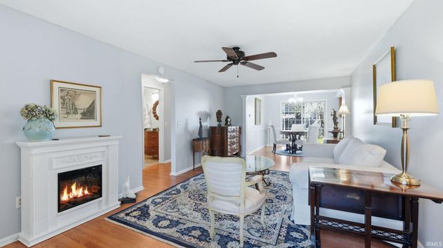 9521 Vista Park Drive, New Haven, IN 46774