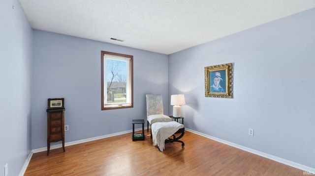 9521 Vista Park Drive, New Haven, IN 46774