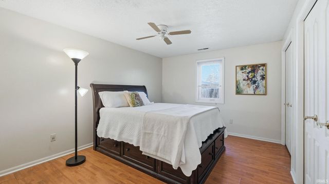 9521 Vista Park Drive, New Haven, IN 46774