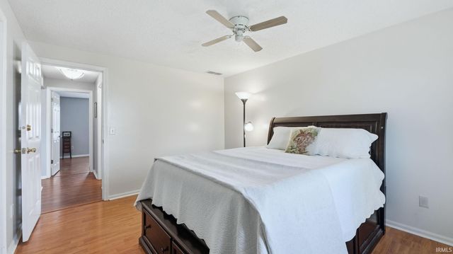 9521 Vista Park Drive, New Haven, IN 46774
