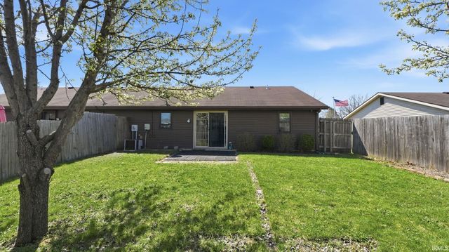 9521 Vista Park Drive, New Haven, IN 46774