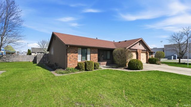 9521 Vista Park Drive, New Haven, IN 46774