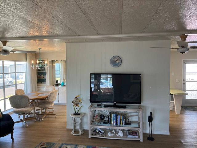 609 CERVINA DRIVE, Venice, FL 34285
