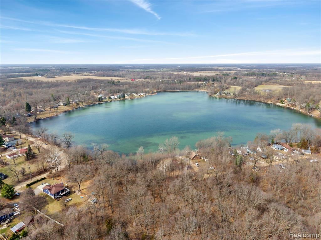 15050 Longfield Drive, Linden, MI 48451