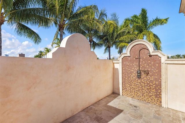 2430 Del Lago Drive, Fort Lauderdale, FL 33316