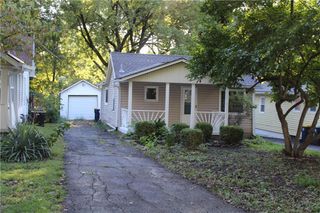 7811 Summit Street, Kansas City, MO 64114
