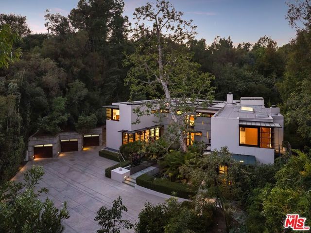 645 Tuallitan Road, Los Angeles, CA 90049