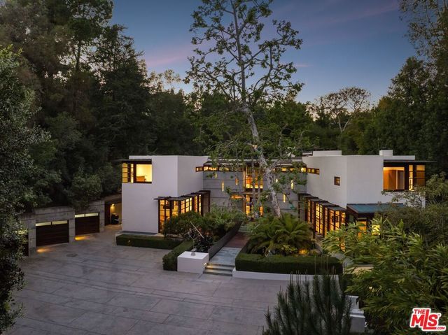 645 Tuallitan Road, Los Angeles, CA 90049