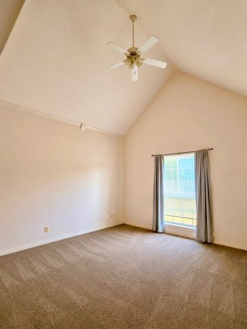 400 S Rockwall Avenue, Terrell, TX 75160