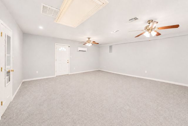 400 S Rockwall Avenue, Terrell, TX 75160
