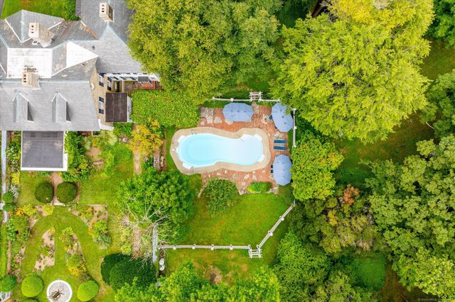 357 Wrights Crossing Road, Pomfret, CT 06259