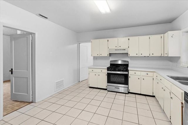 779 NW 37TH STREET, Gainesville, FL 32607