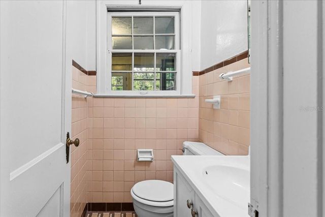 779 NW 37TH STREET, Gainesville, FL 32607