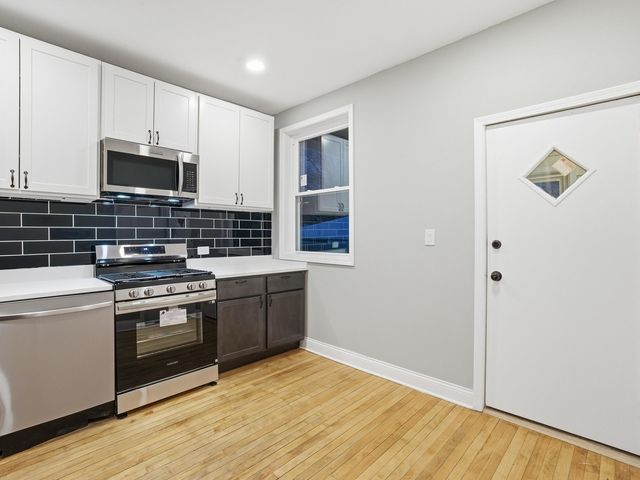 8011 S Dante Avenue, Chicago, IL 60619