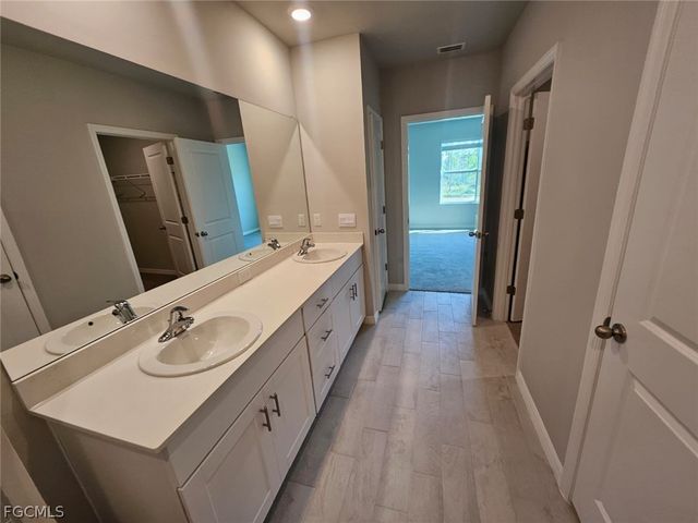 11162 Sunset Preserve DR, Fort Myers, FL 33905