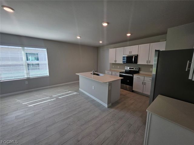 11162 Sunset Preserve DR, Fort Myers, FL 33905