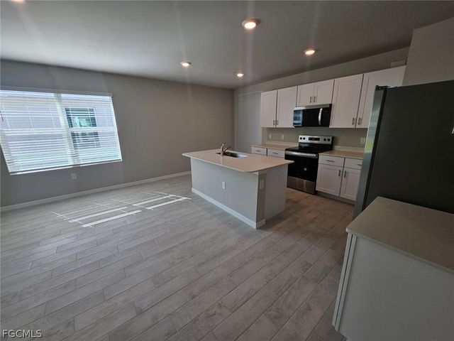 11162 Sunset Preserve DR, Fort Myers, FL 33905