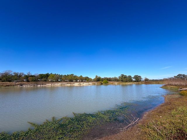 1658 State Highway 75 N, Huntsville, TX 77320