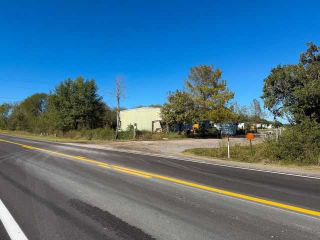 1658 State Highway 75 N, Huntsville, TX 77320