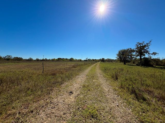 1658 State Highway 75 N, Huntsville, TX 77320