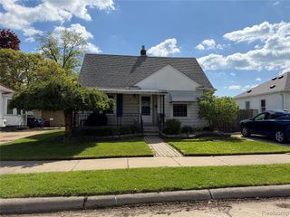 28120 Oneil, Roseville, MI 48066