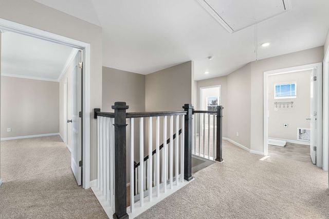 719 Reflections Ln, Pleasant View, TN 37146