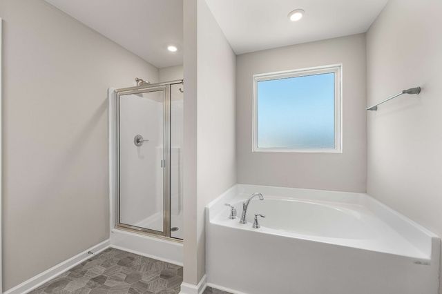 719 Reflections Ln, Pleasant View, TN 37146