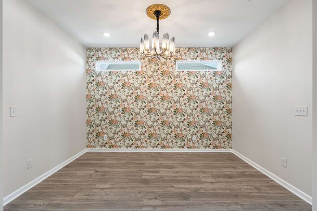 719 Reflections Ln, Pleasant View, TN 37146