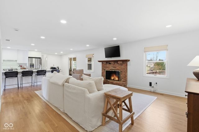 12737 Wembly Road, Carmel, IN 46033