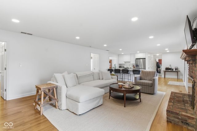 12737 Wembly Road, Carmel, IN 46033