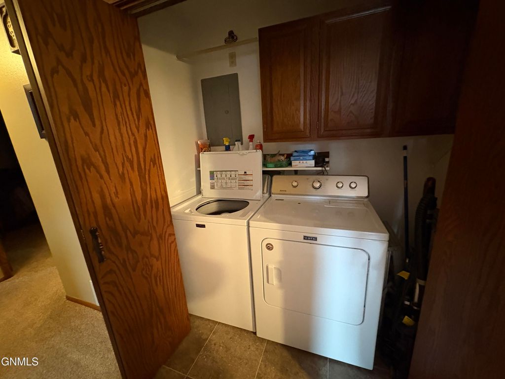 21 6th Avenue NW, LaMoure, ND 58458 photo 11